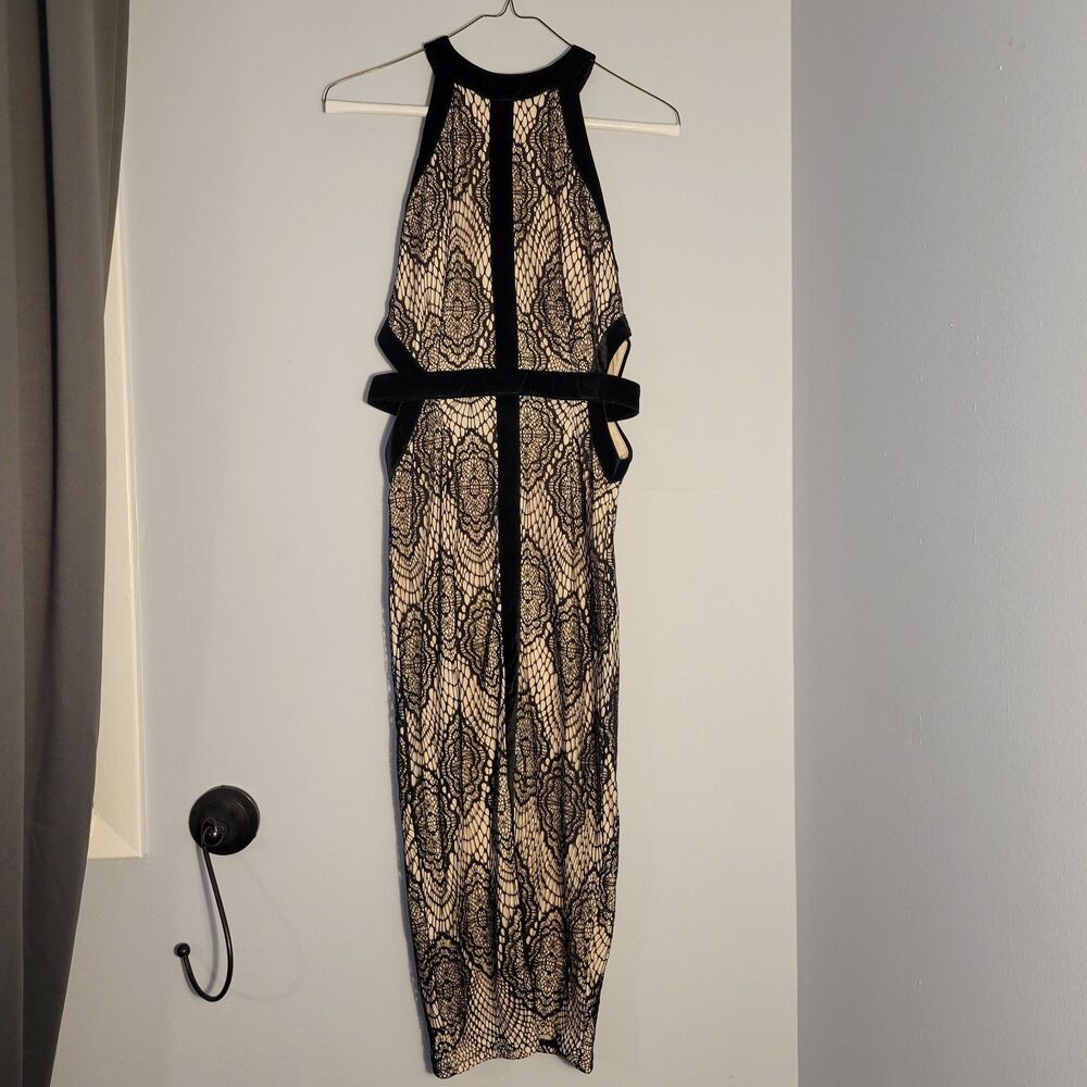 Missguided High-Neck Sleeveless Black Lace Overlay Side Cutout Details Size S
